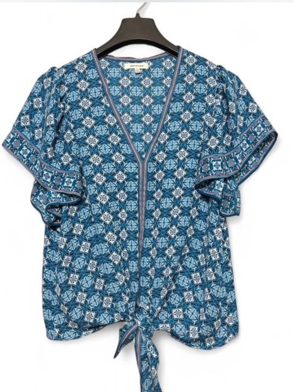 Max Studio blue geometric mandala tie-waist flutter-sleeve blouse. Size L